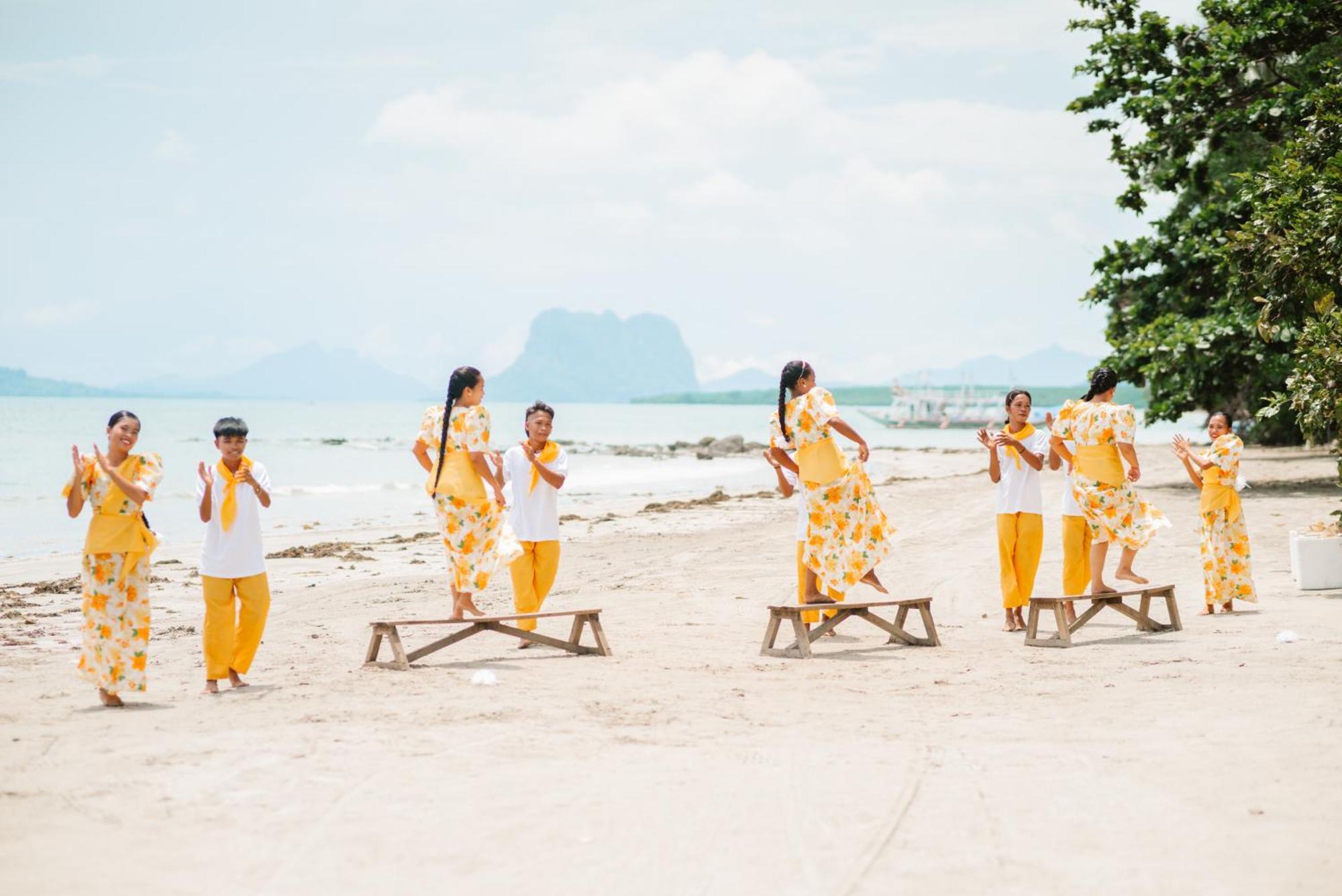 Ursula Beach Resort El Nido Exteriör bild